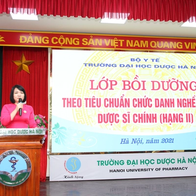 Khai giảng Lớp bồi dưỡng theo tiêu chuẩn chức danh nghề nghiệp Dược sĩ chính (hạng II).