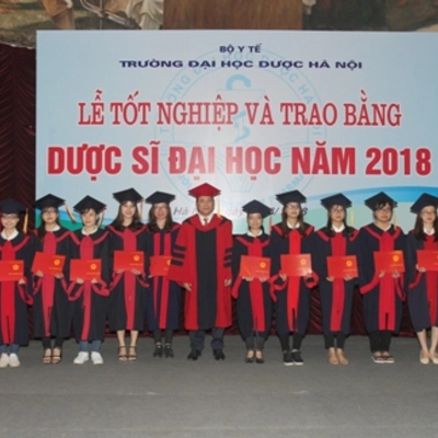 Bài phát biểu của Hiệu trưởng tại Lễ tốt nghiệp và trao Bằng Dược sĩ năm 2018