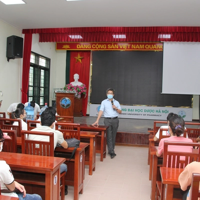 LỚP TẬP HUẤN CHO ĐOÀN CÁN BỘ, HỌC VIÊN, SINH VIÊN TIẾP SỨC CÙNG THÀNH PHỐ HỒ CHÍ MINH CHIẾN THẮNG ĐẠI DỊCH.
