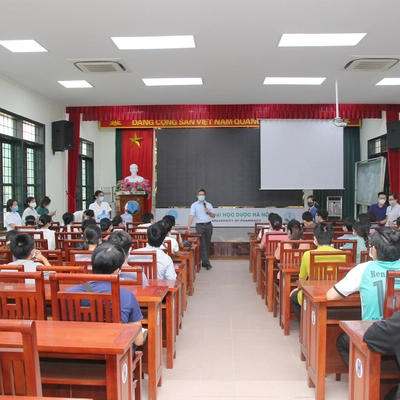 Đoàn cán bộ, sinh viên tình nguyện Trường Đại học Dược Hà Nội sẵn sàng lên đường hỗ trợ công tác phòng chống dịch tại thành phố Hồ Chí Minh