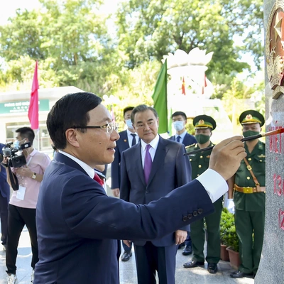 Giải quyết các vấn đề biên giới, lãnh thổ của Việt Nam: Kết quả và bài học kinh nghiệm NGUYỄN MẠNH ĐÔNG Phó Chủ nhiệm Ủy ban Biên giới quốc gia 00:22, ngày 14-03-2021
