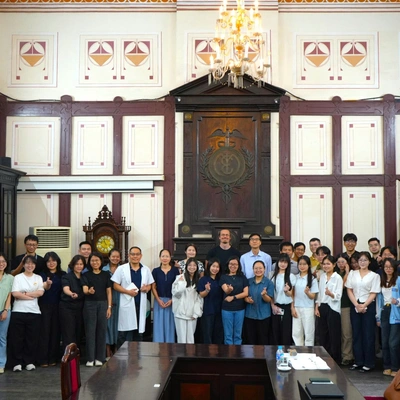 Tổ chức Seminar khoa học “Kết hợp các kỹ thuật quang phổ dao động và trí tuệ nhân tạo để khai thác tối đa thông tin phục vụ các ứng dụng trong dược phẩm và y sinh” tại Trường Đại học Dược Hà Nội